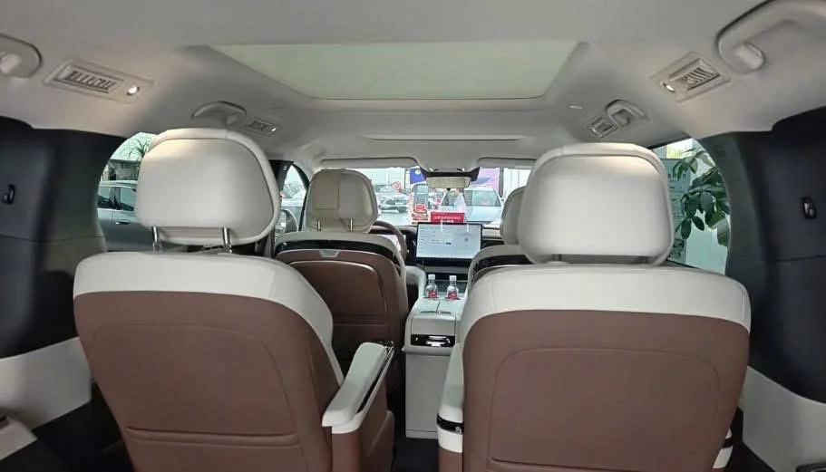 Khoang hành lý BYD M9 tại BYD Khánh Hoà Nha Trang