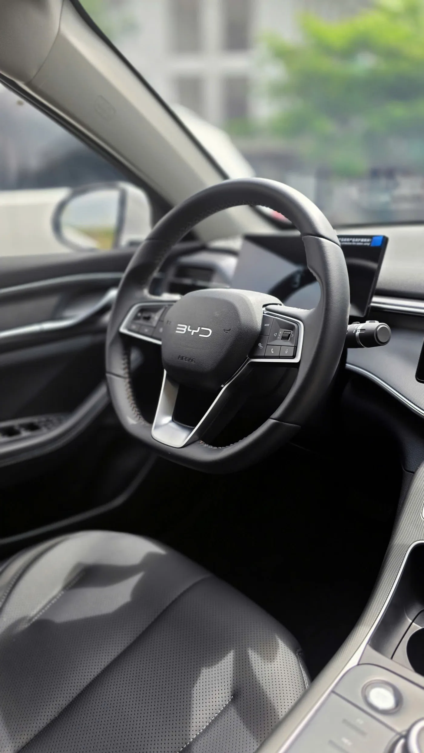 Vô lăng BYD Seal 5 DM-i tại BYD Khánh Hoà Nha Trang