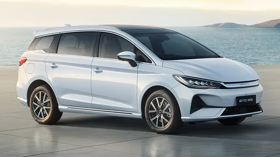 Ngoại thất BYD M6